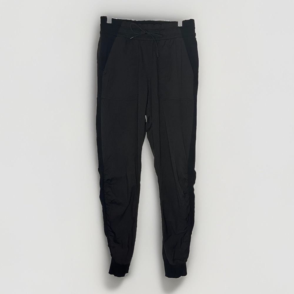 Lululemon Beyond the Studio Jogger Black Ruched Rib Trim Athletic Pants 6 W5CZHS